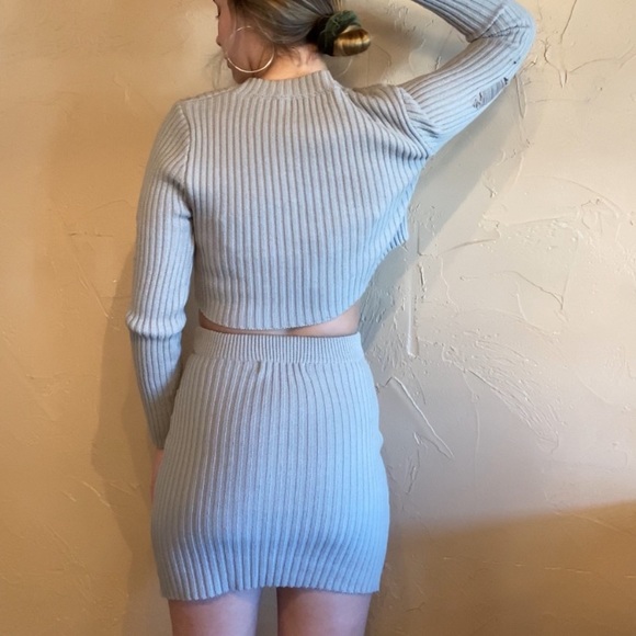 MESHKI Co-Ord Sweater/Mini Skirt Set - Picture 5 of 5